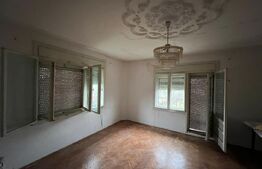 Casă – Medieșu Aurit, Aproape de Cetate