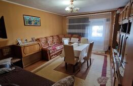 Apartament de vanzare, cu doua camare, 60 mp, zona Carpati 2