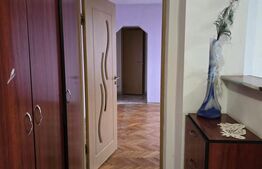 Apartament cu 3 camere, 70 mp, zona Careiului