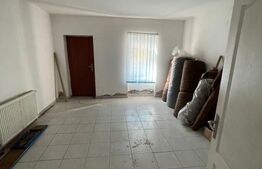 Casa cu 5 incaperi, 580mp, zona Carpati 1