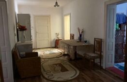 Casa de vanzare, cu 6 camere, 218,44 mp, zona Tasnad 