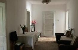 Casa de vanzare, cu 6 camere, 218,44 mp, zona Tasnad 