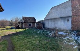 Teren și construcții 60 mp, zona strada Botizului