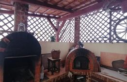 Spatiu comercial, 11 incaperi, 320 mp, zona Closca