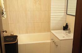 Apartament de vanzare, cu 3 camere, 102 mp, zona Centrala