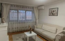 Apartament de vanzare, cu 3 camere, 102 mp, zona Centrala