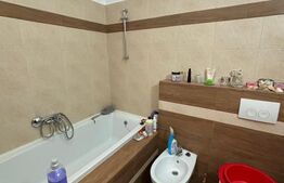 Apartament decomandat de vanzare, cu 3 camere, 111 mp, Centrul Orașului 