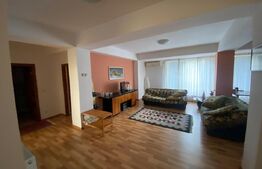 Apartament de vanzare, cu 3 camere, 99 mp, zona Rodnei