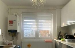  Apartament de vanzare  3 camere decomandat, zona Micro 16