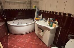 Casă 5 camere, 240 mp, Zona Ștrandului