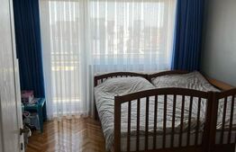 Apartament cu 4 camere, 115 mp, zona Centrala