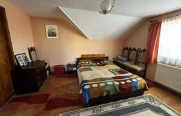 Casă Spațioasă în Păulești