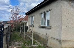 Casa cu 2 camere, 91 mp, teren 3.400 mp, zona comuna Apa