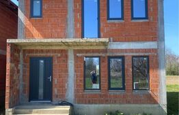 Casa de vanzare cu 2 camere, 93 mp, zona Martinesti