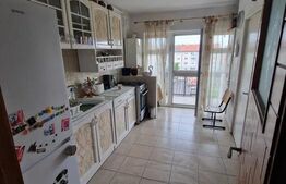 Apartament de vanzare cu 3 camere, 76 mp utili, zona Carpati 2