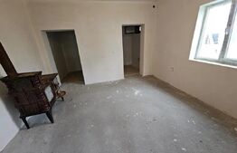 Casa de vanzare cu 3 camere, 2050 mp, zona Tatarasti