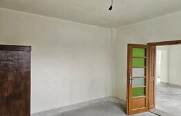 Casa de vanzare cu 3 camere, 2050 mp, zona Tatarasti