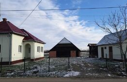 Casa de vanzare cu 3 camere, 2050 mp, zona Tataresti