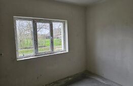 Casa de vanzare cu 3 camere, 2050 mp, zona Tatarasti