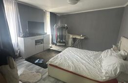 Casa de vanzare cu 3 camere, 120mp, zona semicentrala.