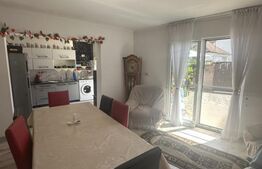 Casa de vanzare cu 3 camere, 120mp, zona semicentrala.