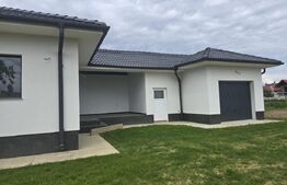 Casa 2 camere, 120 mp -7.8 ari teren . Lazuri