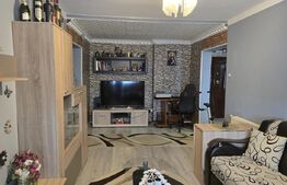Apartament de vanzare, cu 3 camere, 81.,6 mp, zona Closca