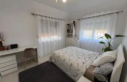 Casă, de vanzare, cu 4 dormitoare + garsoniera, 266 mp utili, zona L Blaga