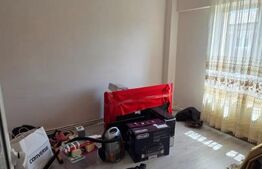 Apartament de vanzare, cu 4 camere, decomandat, 84mp, zona Micro 16