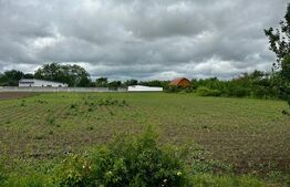 Teren intravilan, de vanzare, 4200 mp, zona Aquastar