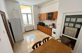 Apartament de vanzare, cu 4 camere, 96 mp, zona centrala