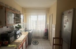 Apartament decomandat 3 camere, zona Lucian Blaga