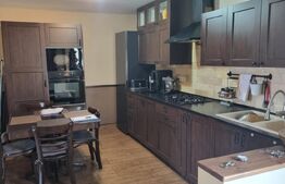 Casa de vanzare, cu 4 camere, 122 mp, zona Closca 