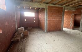 Casa la roșu 3 camere, 142 mp, 592 mp, teren, zona Cionchesti 