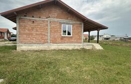 Casa la roșu 3 camere, 144 mp, 584 mp teren, zona Cionchesti 