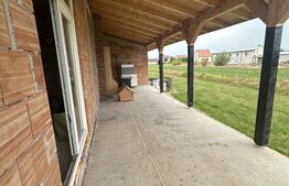 Casa la roșu 3 camere, 144 mp, 584 mp teren, zona Cionchesti 