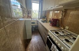 Apartament de vanzare, cu 3 camere, zona Micro 14