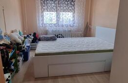Apartament de vanzare, cu 3 camere, 61 mp, zona semicentrala