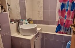 Apartament de vanzare, cu 3 camere, 61 mp, zona semicentrala