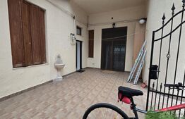 Apartament de vanzare, cu 3 camere, 116 mp, zona semicentrala