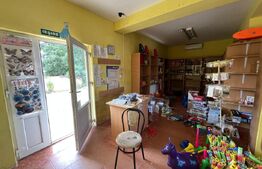 Casa de vanzare, cu 2 camere, zona cu vad comercial. 