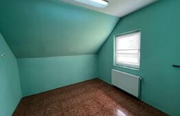 Casa de vanzare, cu 2 camere, zona cu vad comercial. 