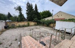 Casa de vanzare, cu 2 camere, zona cu vad comercial. 