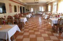 HOTEL / RESTAURANT YVETTE, de vanzare, 35 ari teren, zona Aurel Vlaicu