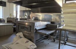 Spatiu comercial, 382 mp, zona - Piata de alimente