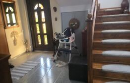 Casa de vanzare, cu 4 camere, 140 mp, teren 300 mp, zona Dara