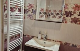 Apartament cu 2 camere, decomandat, zona centrala