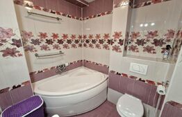 Apartament cu 2 camere, decomandat, zona centrala