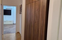 Apartament cu 2 camere, decomandat, zona centrala