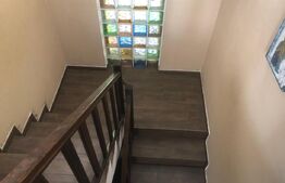 De vanzare casa 4 camere , 9 ari teren , intrare în  Paulesti